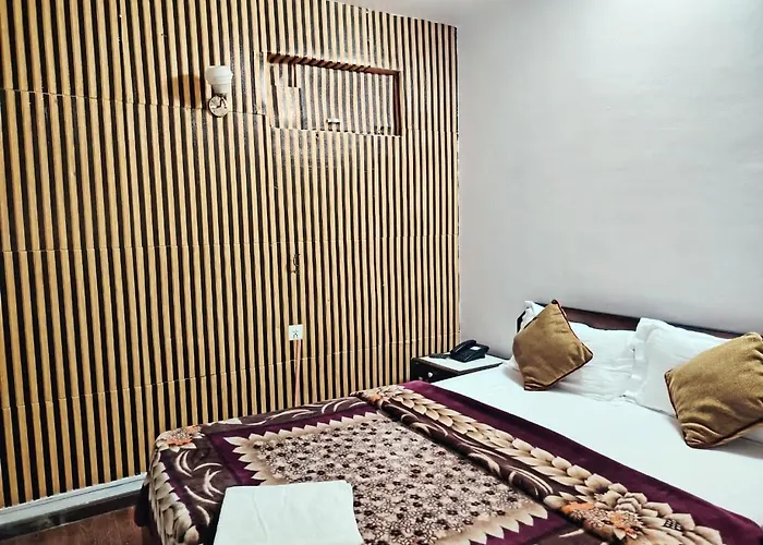 The Pleasure Hotel 3*